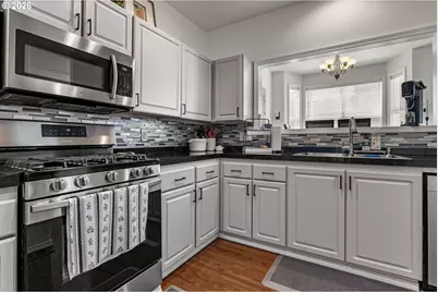 15764 SW Flagstone Dr, Beaverton, OR 97007 - Photo 15
