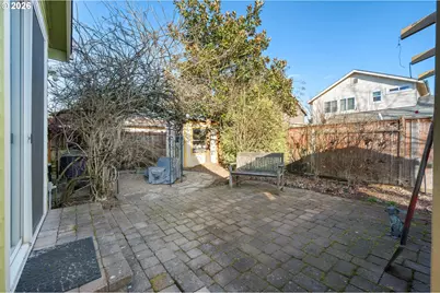 1915 Heitzman Way, Eugene, OR 97402 - Photo 27