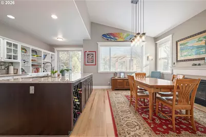 1915 Heitzman Way, Eugene, OR 97402 - Photo 7