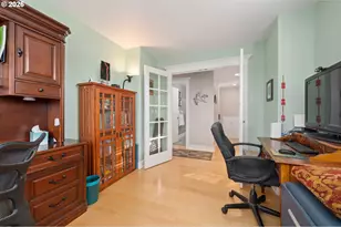 1915 Heitzman Way, Eugene, OR 97402 - Photo 21