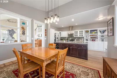 1915 Heitzman Way, Eugene, OR 97402 - Photo 9