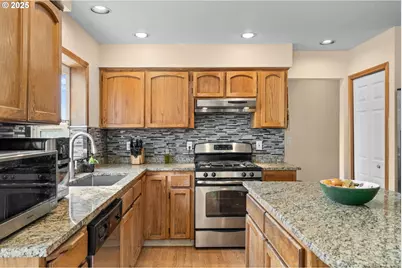 10722 SE Lexington St, Portland, OR 97266 - Photo 21