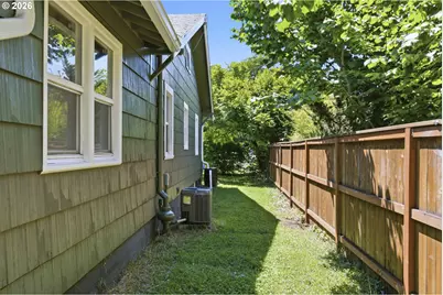 8105 SE Reedway St, Portland, OR 97206 - Photo 27