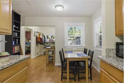8105 SE Reedway St, Portland, OR 97206 - Photo 9