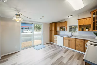 314 Jones St, Crescent, OR 97733 - Photo 9