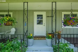 208 NW Lewisburg Ave, Corvallis, OR 97330 - Photo 7