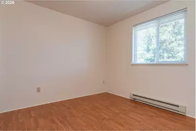 211 Valley Ct, Sutherlin, OR 97479 - Photo 17