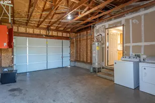 211 Valley Ct, Sutherlin, OR 97479 - Photo 21