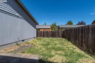 211 Valley Ct, Sutherlin, OR 97479 - Photo 25