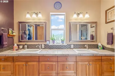 9209 NW Sharp Rd, Prineville, OR 97754 - Photo 21