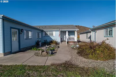 152 Jacob Hale Way, Roseburg, OR 97471 - Photo 3