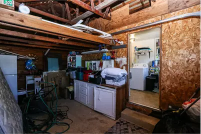 381 9th St, Springfield, OR 97477 - Photo 29