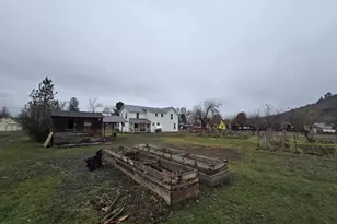 203 N Alder St, Wallowa, OR 97885 - Photo 27