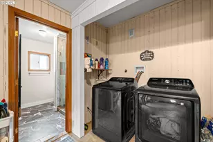 605 SE 166th Pl, Portland, OR 97233 - Photo 13