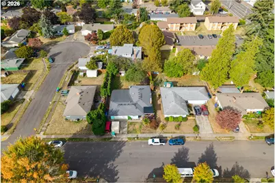605 SE 166th Pl, Portland, OR 97233 - Photo 35