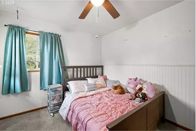 605 SE 166th Pl, Portland, OR 97233 - Photo 19
