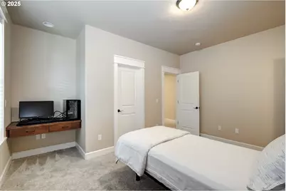 9361 NW Murlea Ln, Portland, OR 97229 - Photo 27