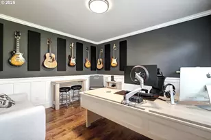 9361 NW Murlea Ln, Portland, OR 97229 - Photo 17