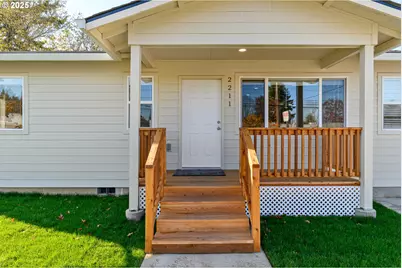 2211 SE 182nd Ave, Portland, OR 97233 - Photo 5