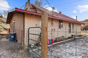 220 Elm St, Baker City, OR 97814 - Photo 9