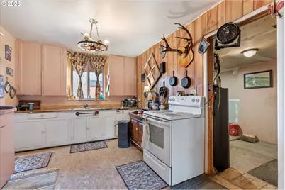220 Elm St, Baker City, OR 97814 - Photo 19