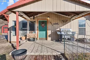 220 Elm St, Baker City, OR 97814 - Photo 11