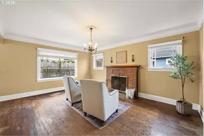 1358 Parker Pl, Astoria, OR 97103 - Photo 5