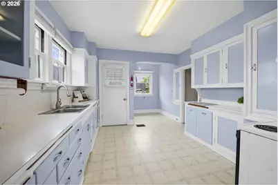 1358 Parker Pl, Astoria, OR 97103 - Photo 11