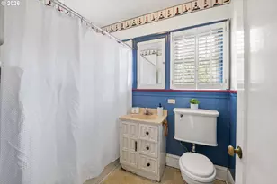 1358 Parker Pl, Astoria, OR 97103 - Photo 21