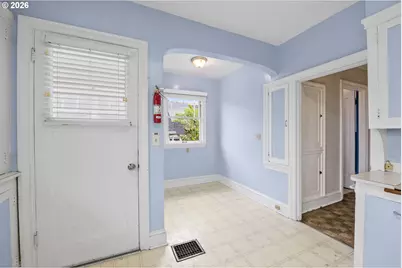 1358 Parker Pl, Astoria, OR 97103 - Photo 13