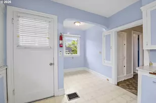 1358 Parker Pl, Astoria, OR 97103 - Photo 13