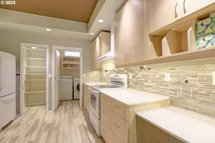 2009 E 12th St, The Dalles, OR 97058 - Photo 19