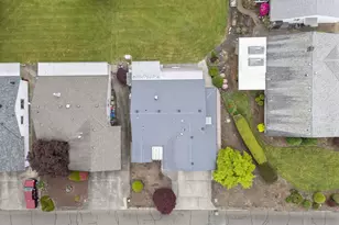 810 S Columbia Dr, Woodburn, OR 97071 - Photo 25