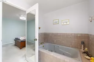 810 S Columbia Dr, Woodburn, OR 97071 - Photo 15