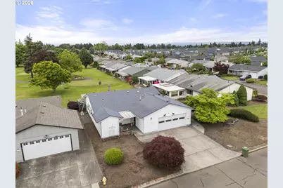 810 S Columbia Dr, Woodburn, OR 97071 - Photo 29
