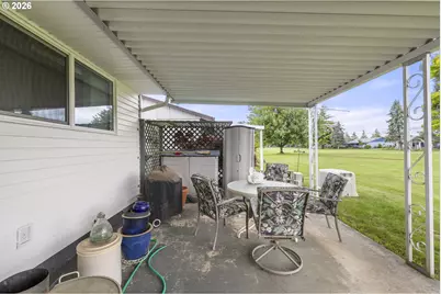 810 S Columbia Dr, Woodburn, OR 97071 - Photo 23