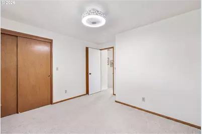 810 S Columbia Dr, Woodburn, OR 97071 - Photo 19