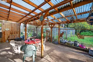 895 Glory Dr, Eugene, OR 97404 - Photo 5