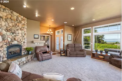 51 Shoreline Dr, Florence, OR 97439 - Photo 7
