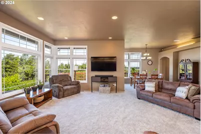 51 Shoreline Dr, Florence, OR 97439 - Photo 9