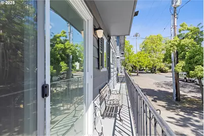 1823 NE Multnomah St, Portland, OR 97232 - Photo 11