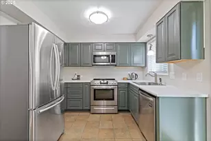 1823 NE Multnomah St, Portland, OR 97232 - Photo 5