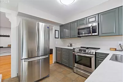 1823 NE Multnomah St, Portland, OR 97232 - Photo 7