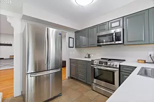 1823 NE Multnomah St, Portland, OR 97232 - Photo 7