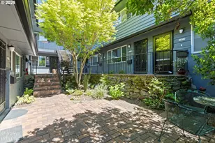 1823 NE Multnomah St, Portland, OR 97232 - Photo 23