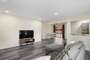 4220 SE 130th Ave, Portland, OR 97236 - Photo 5