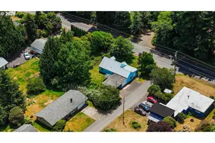 677 SE Moffitt Rd, Waldport, OR 97394 - Photo 3