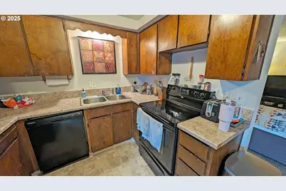 3128 Brittany Dr, Forest Grove, OR 97116 - Photo 21