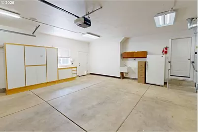 419 Salty Way, Eugene, OR 97404 - Photo 37