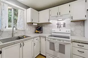 29640 SW Volley St, Wilsonville, OR 97070 - Photo 15